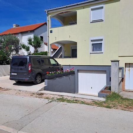 Apartments Cecilija Povljana Extérieur photo